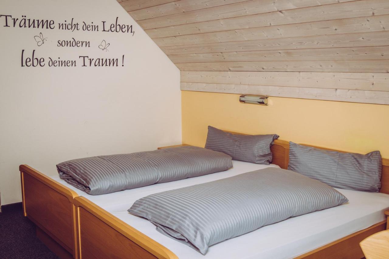 Gasthof Zur Bruecke Kaufering 外观 照片
